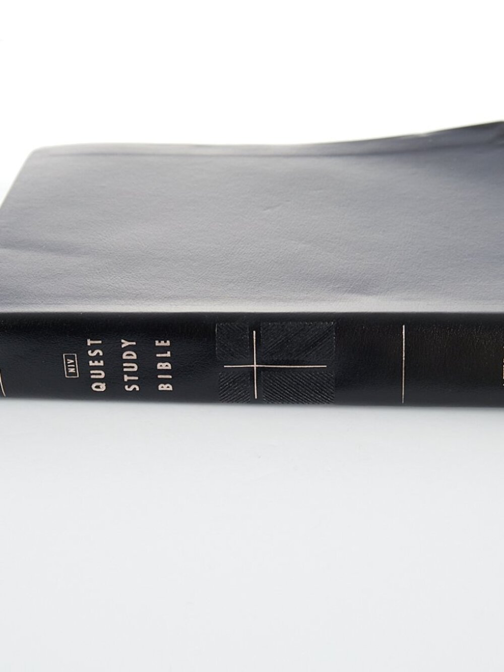 Quest Study Bible NIV Leathersoft Black 2011